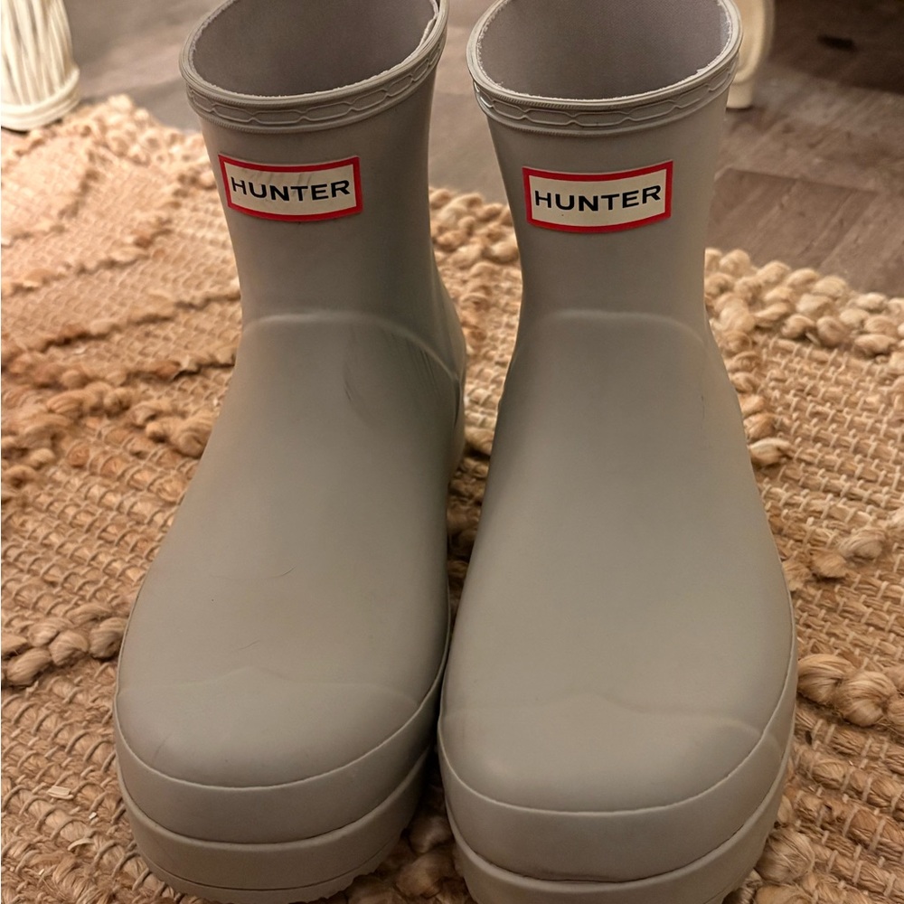 Hunter Light Gray Ankle Boots